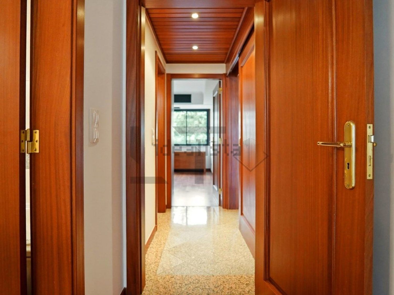 出租公寓 t2在Rua Comandante Cousteau - 过道