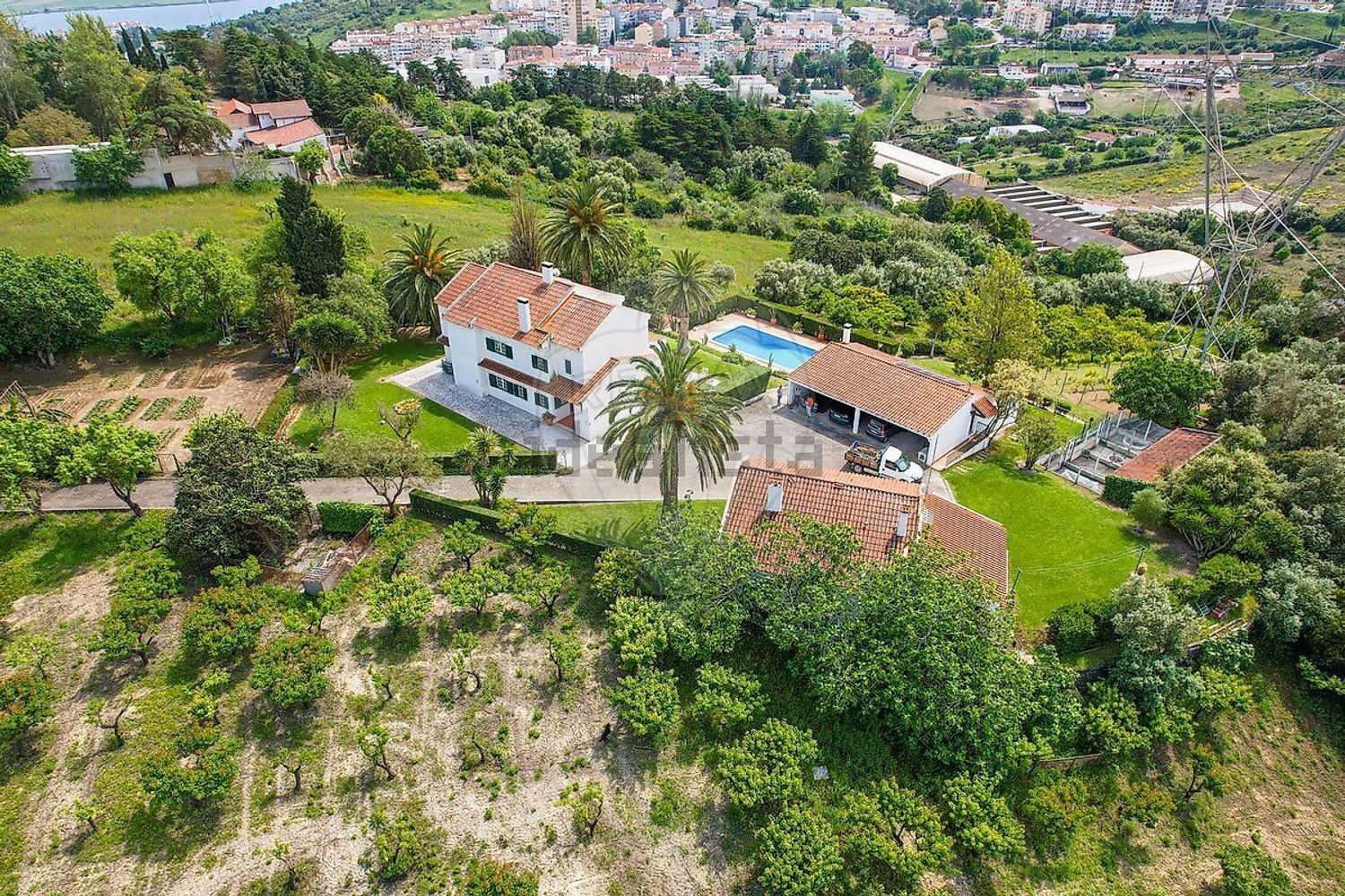 小楼房或独栋别墅出售Estr. da Serralheira de Baixo - 照片