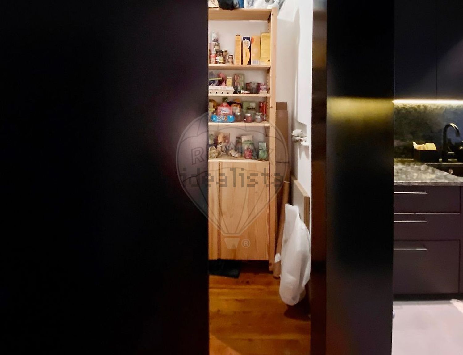 出租公寓 t1在Rua da Penha de França - 试衣间