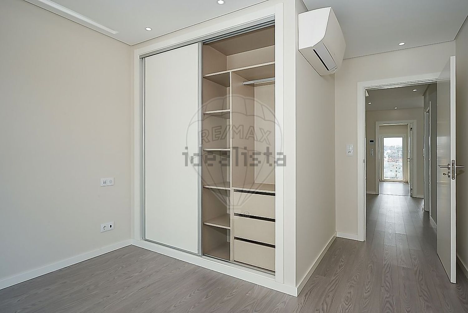 出租公寓 t2在Rua Maria Matos - 试衣间