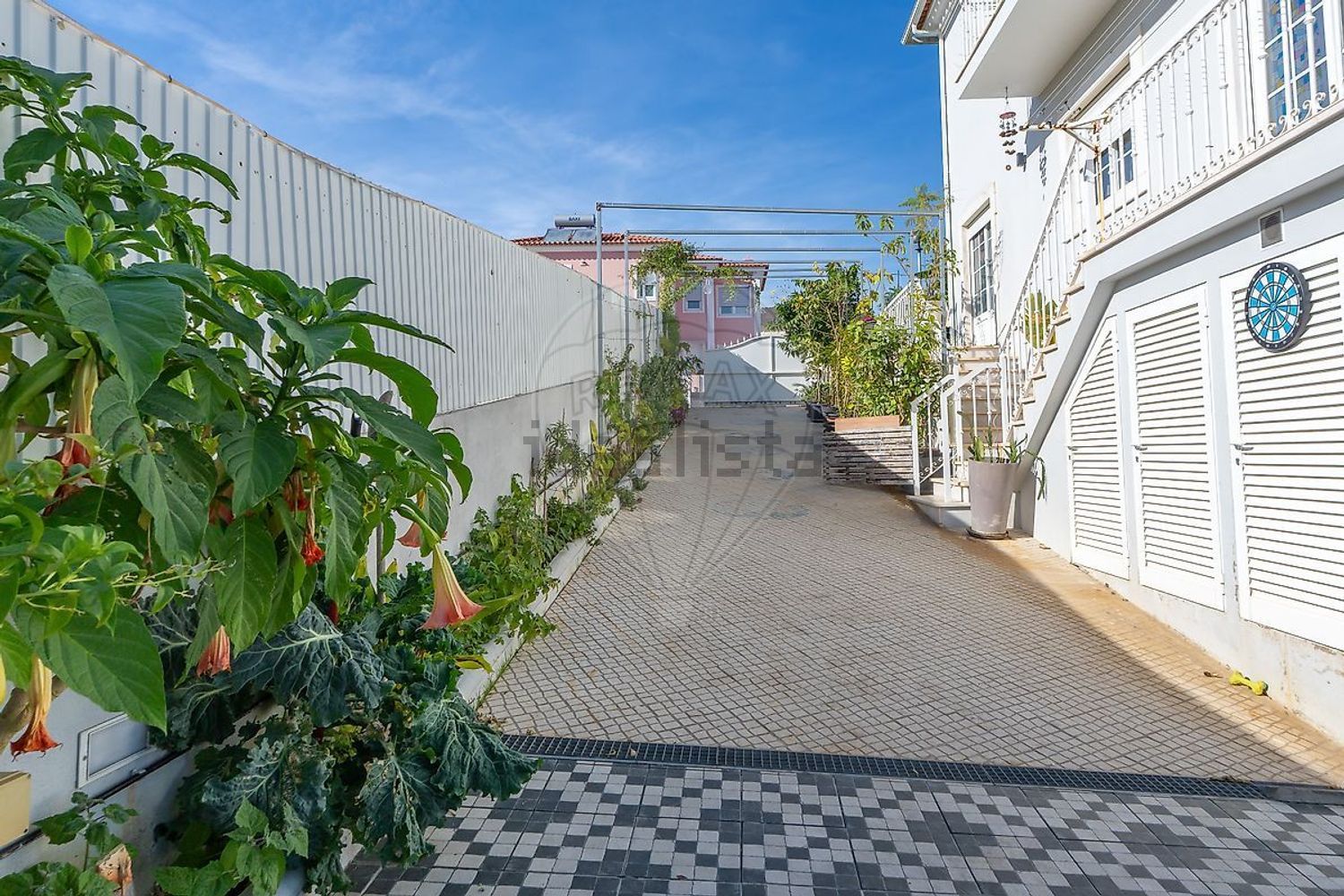 小楼房或独栋别墅出售在Rua do Campo da Bola - 阳台