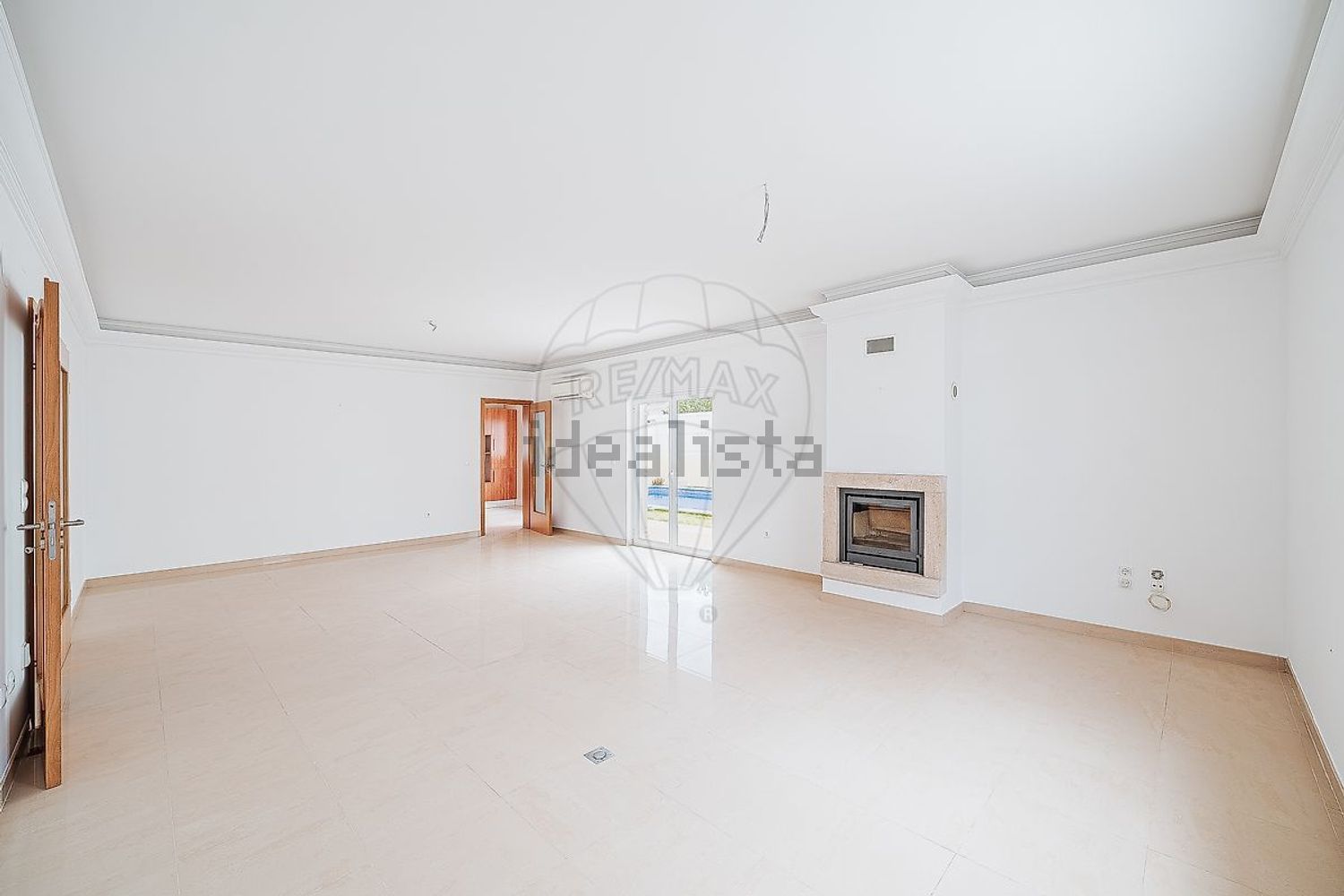 小楼房或独栋别墅出售在Rua Jorge Peixinho - 照片