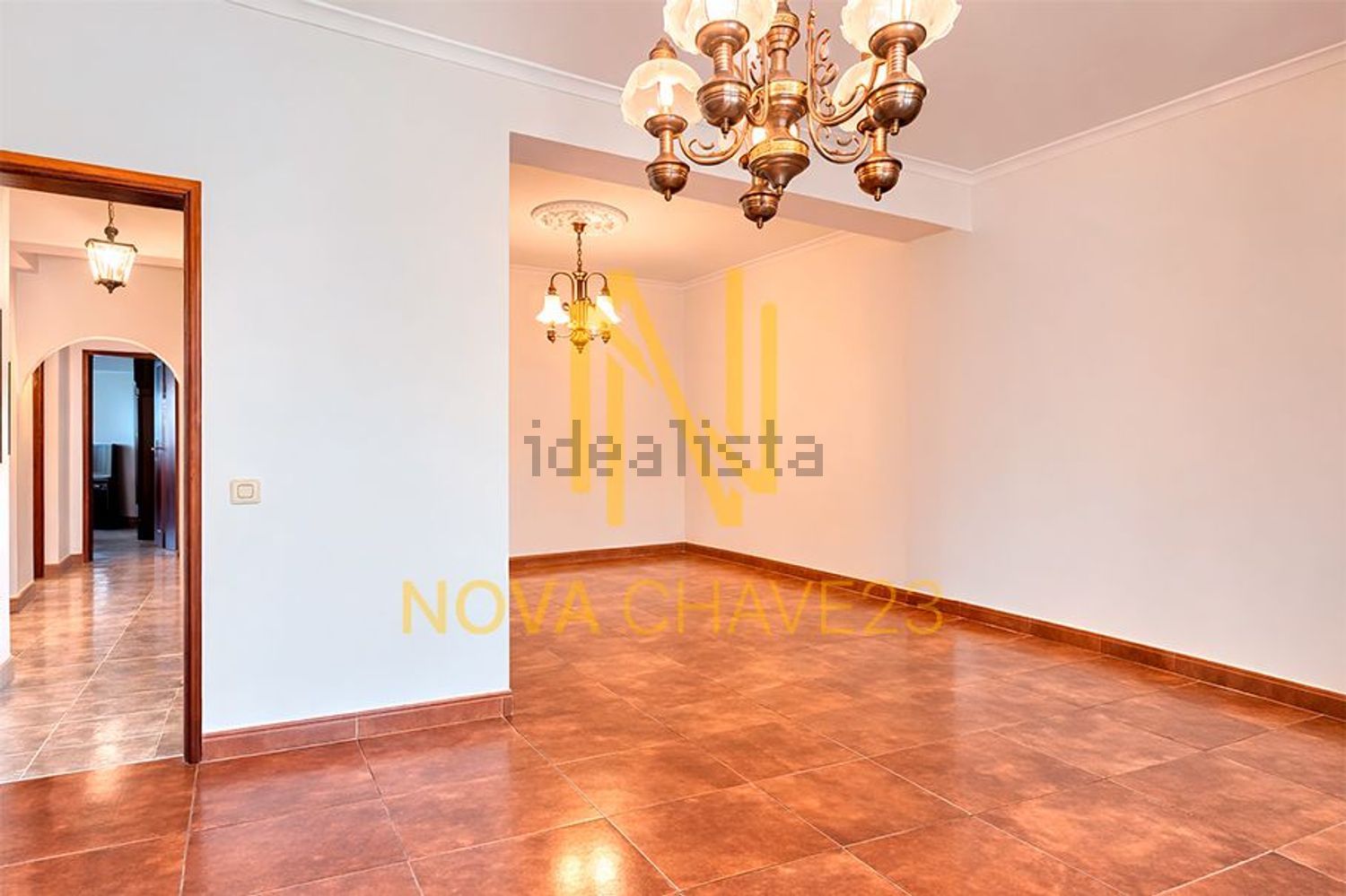 公寓 t2出售在Rua Camilo Castelo Branco - 客厅