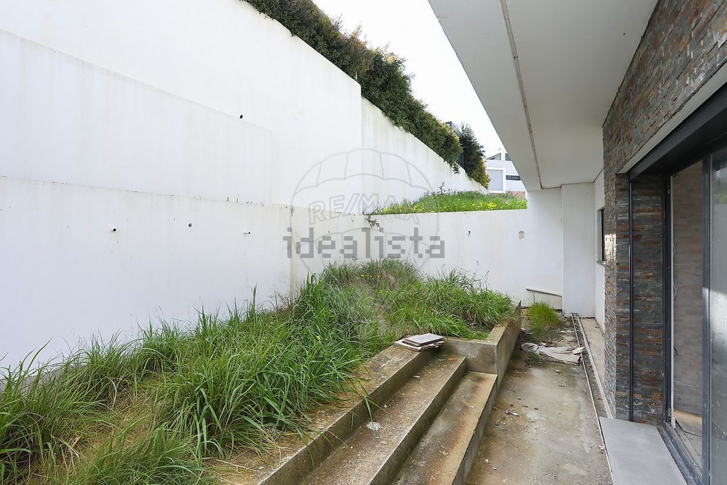 小楼房或独栋别墅出售在Rua das Flores - 花园