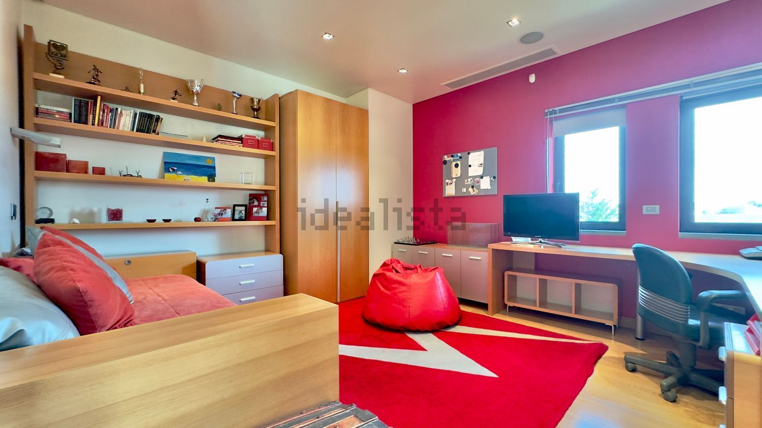 小楼房或独栋别墅出售在Rua B1 da Quinta dos Alcoutins, 10 - 卧室