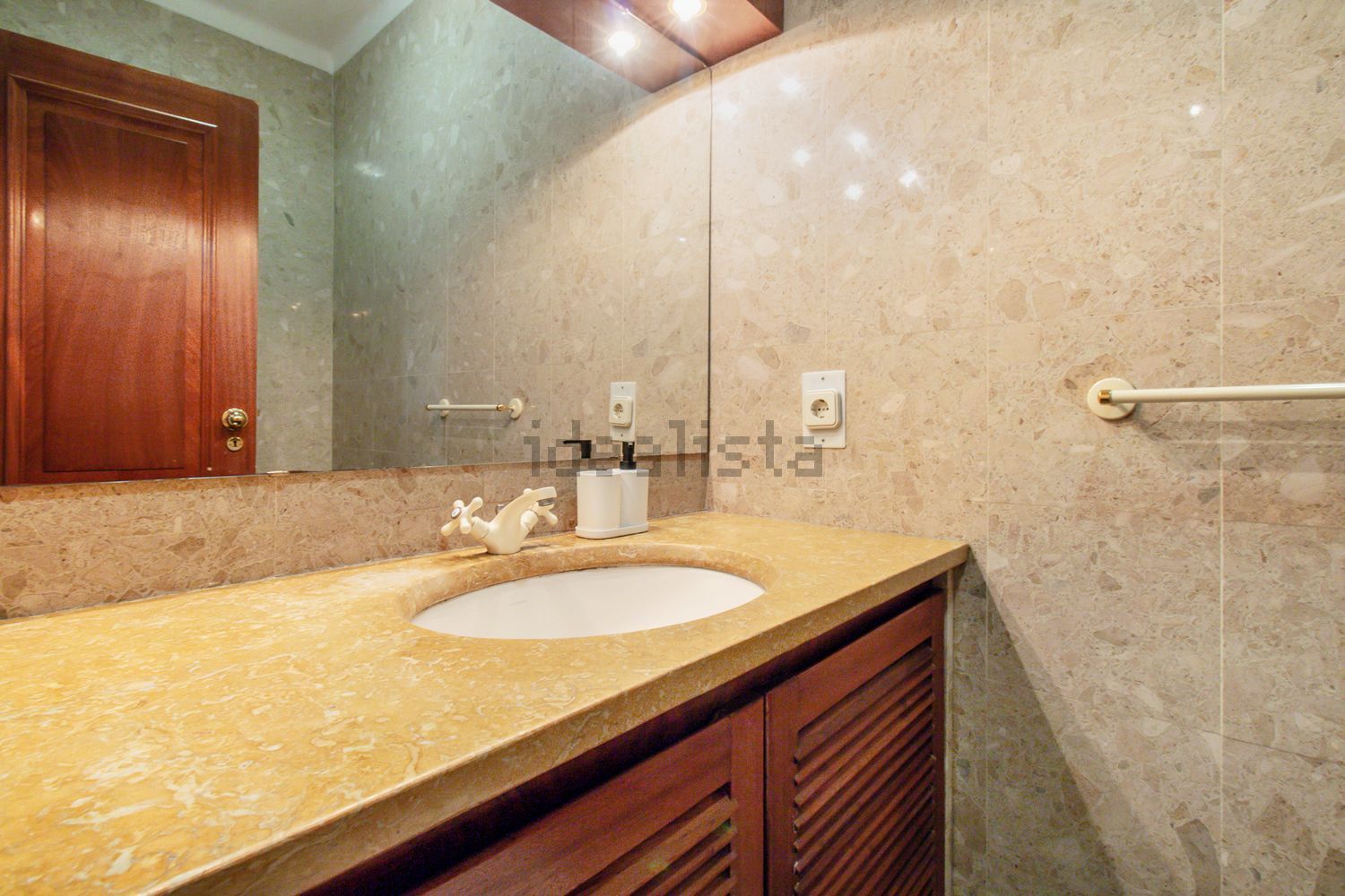 出租房间在Rua Conde Almoster, 98 - 卫生间