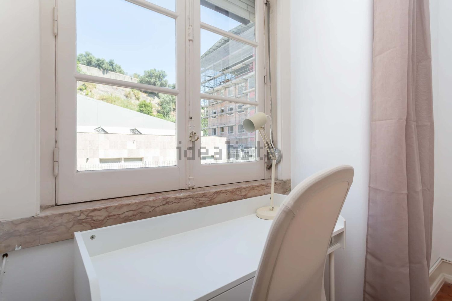 出租房间在Rua Actor Vale, 29 - 照片