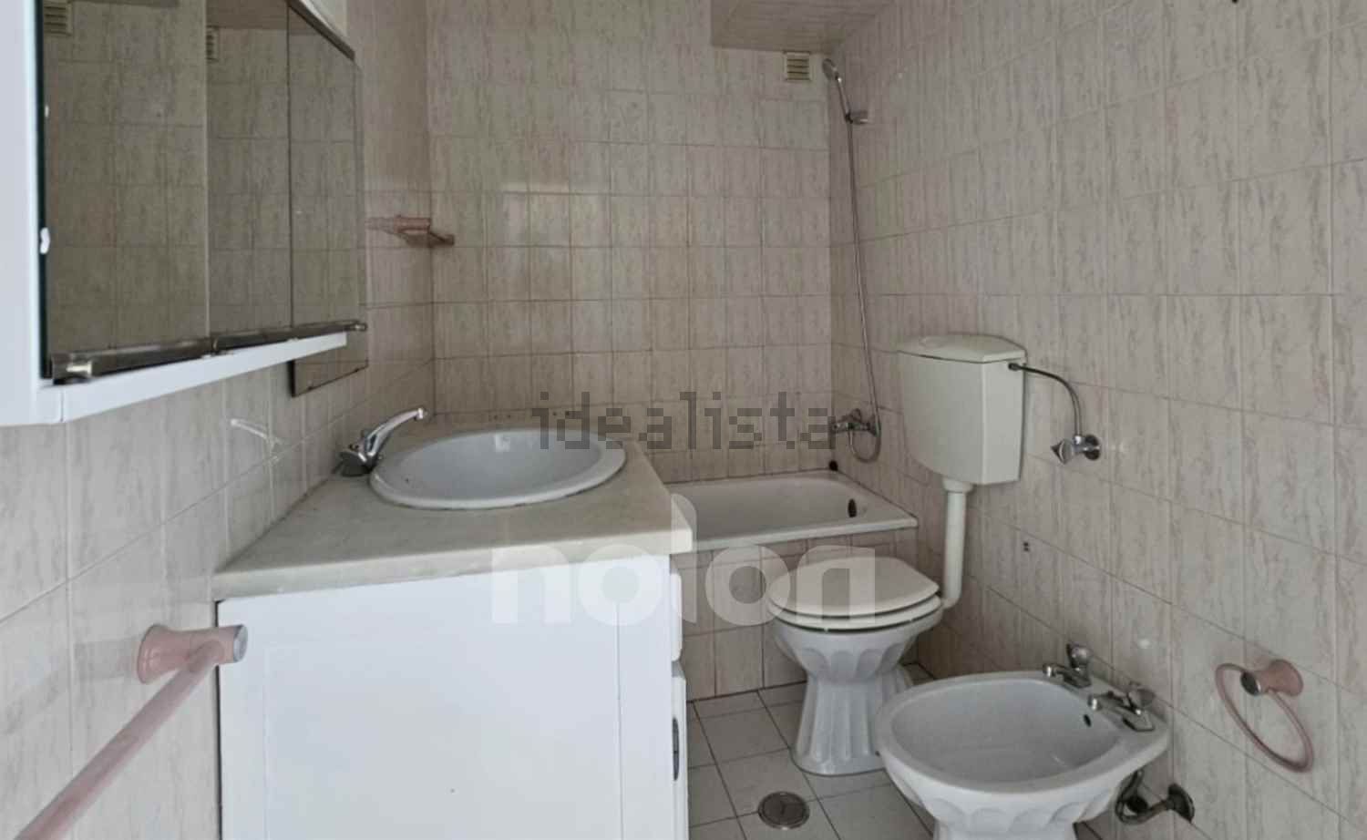 公寓 t1出售在Rua do Pedregal de Baixo, 8 - 卫生间