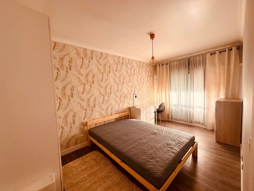 出租房间在Rua Salgueiro Maia, 36