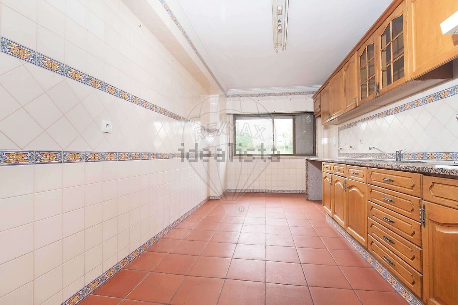 公寓 t4出售在Estrada Águas Livres - 厨房