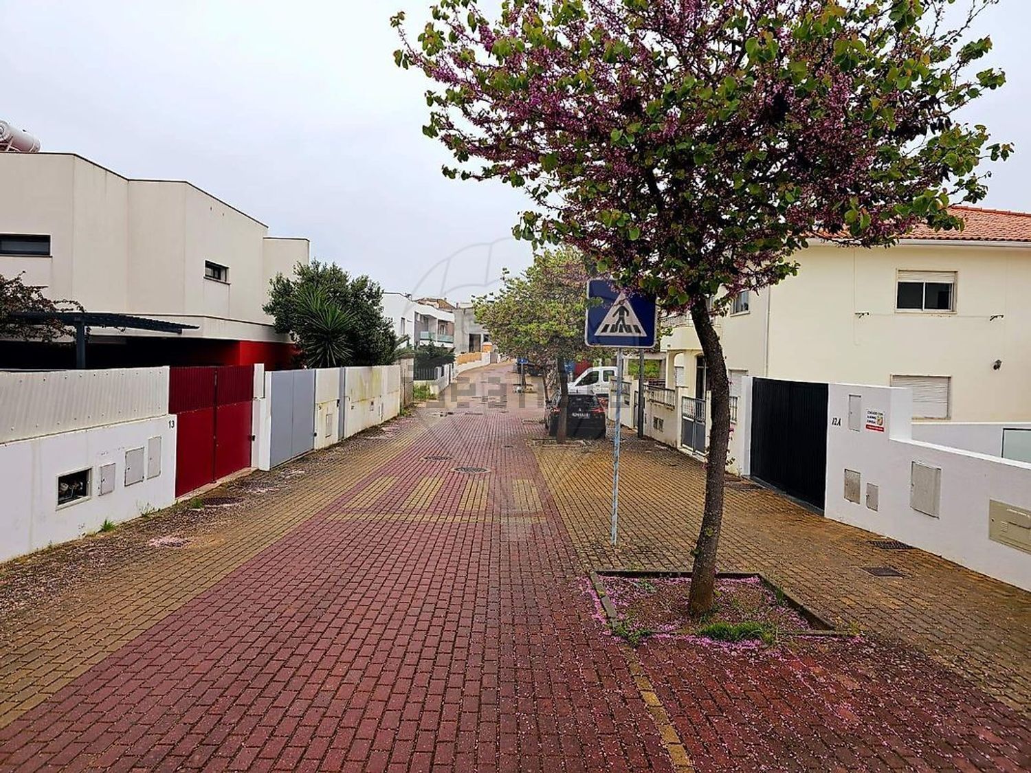 小楼房或独栋别墅出售在Rua Vale Rasteiro - 外立面