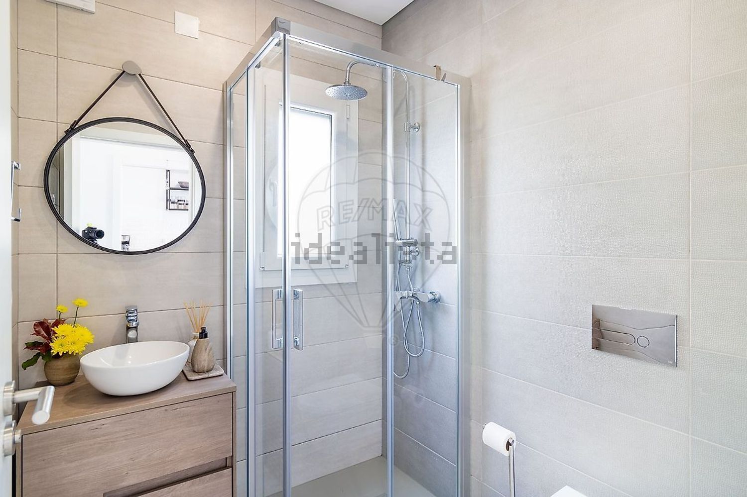 出租小楼房或独栋别墅在Rua 12 - 卫生间