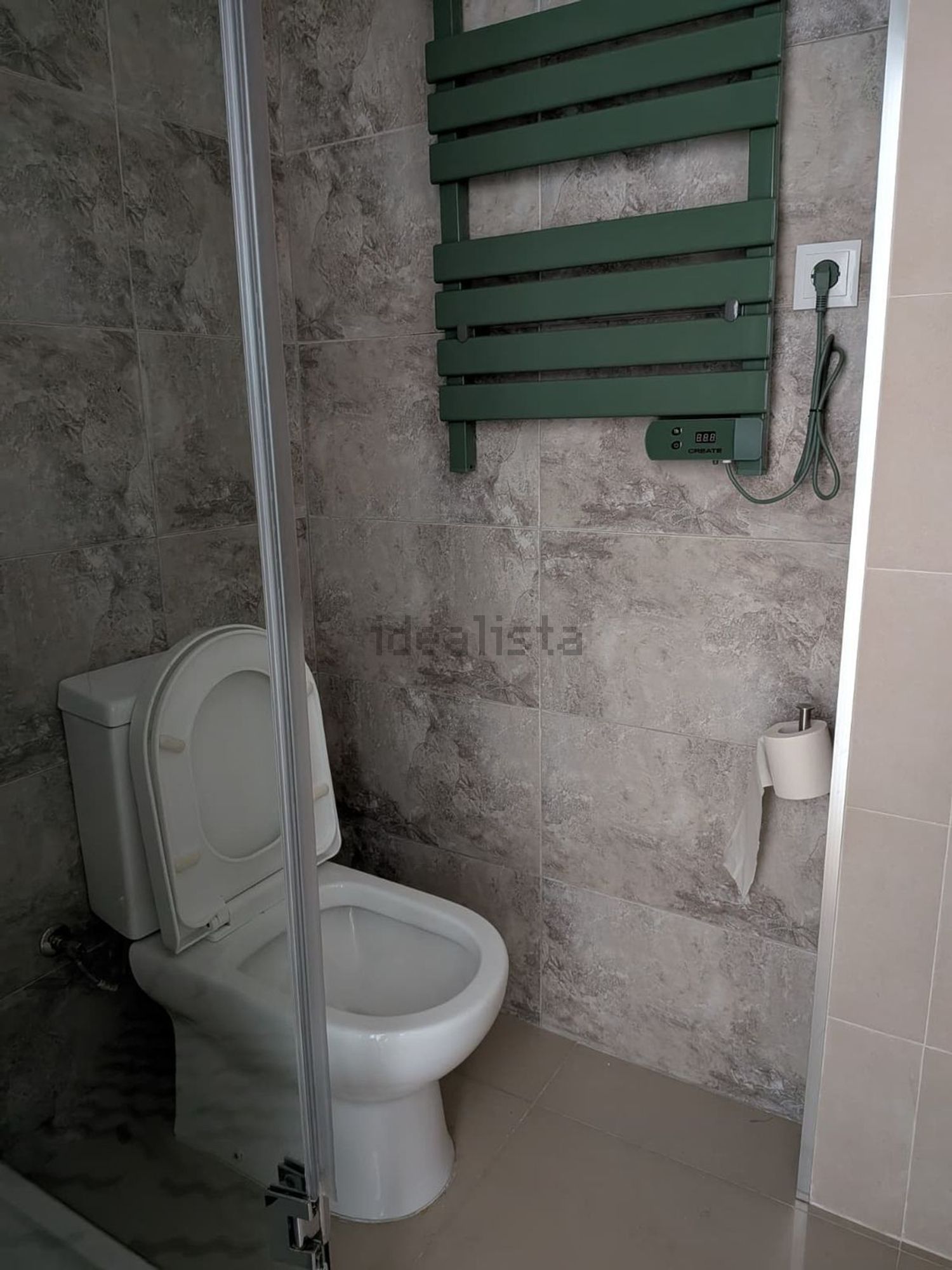 出租公寓 t2在Rua Engenheiro Quartin Graça, 40 - 卫生间