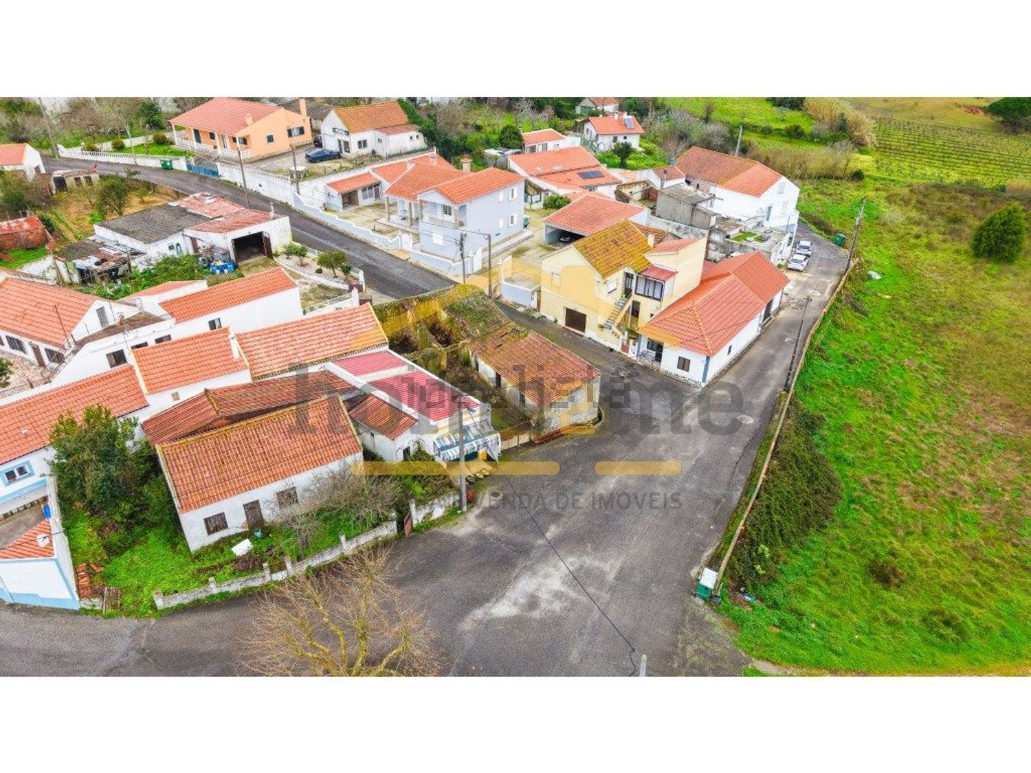 小楼房或独栋别墅出售在São Quintino - 照片