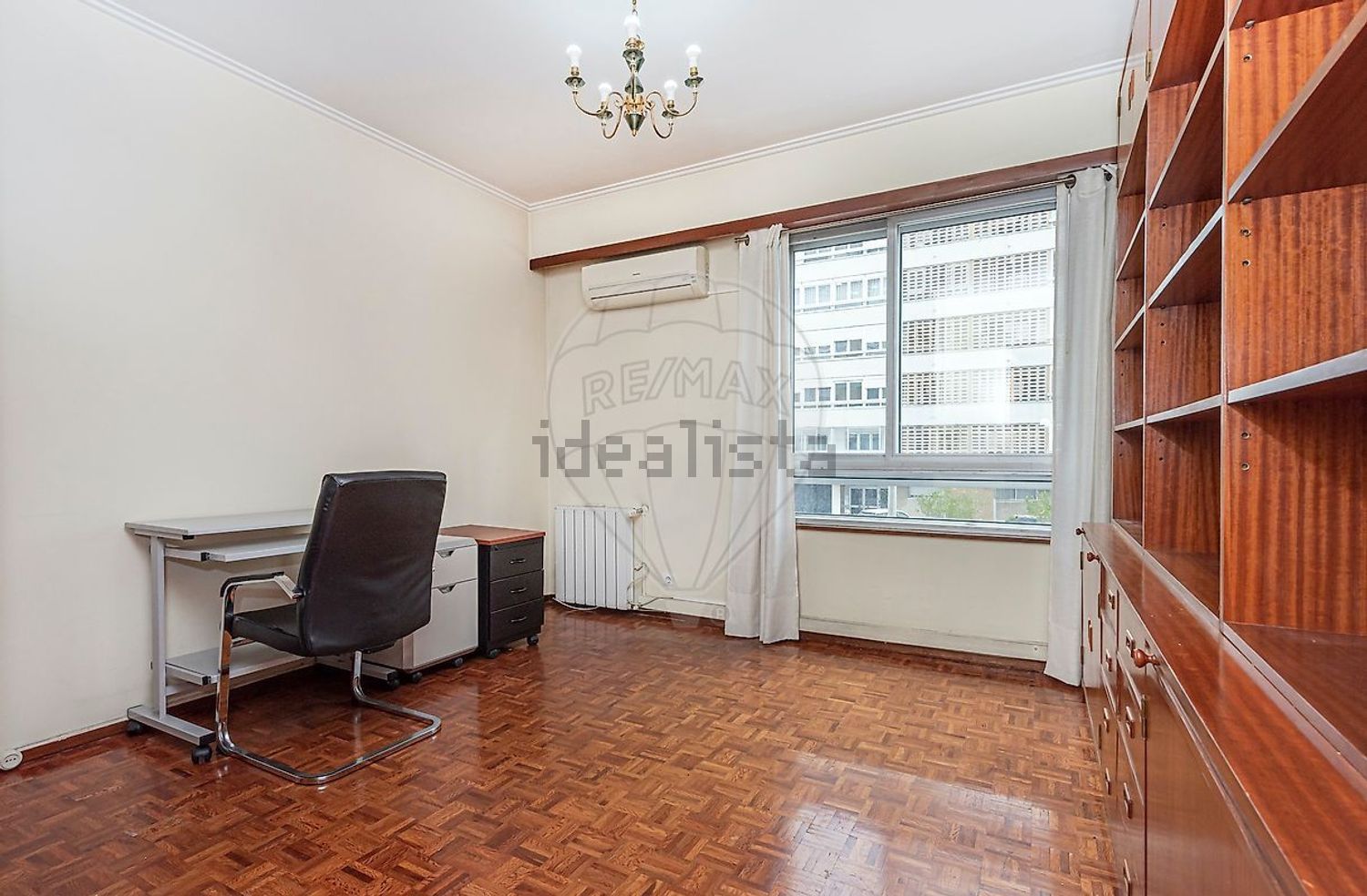 公寓 t3出售在Rua Júlio Dinis - 客厅