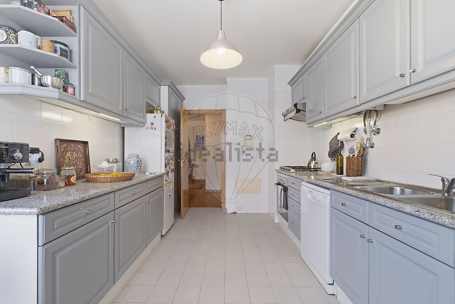 公寓 t2出售在Rua Cidade de Bolama - 厨房