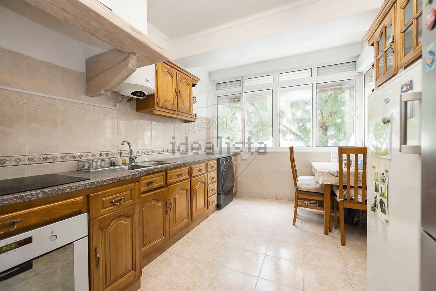 公寓 t2出售在Avenida Brito Pais - 厨房