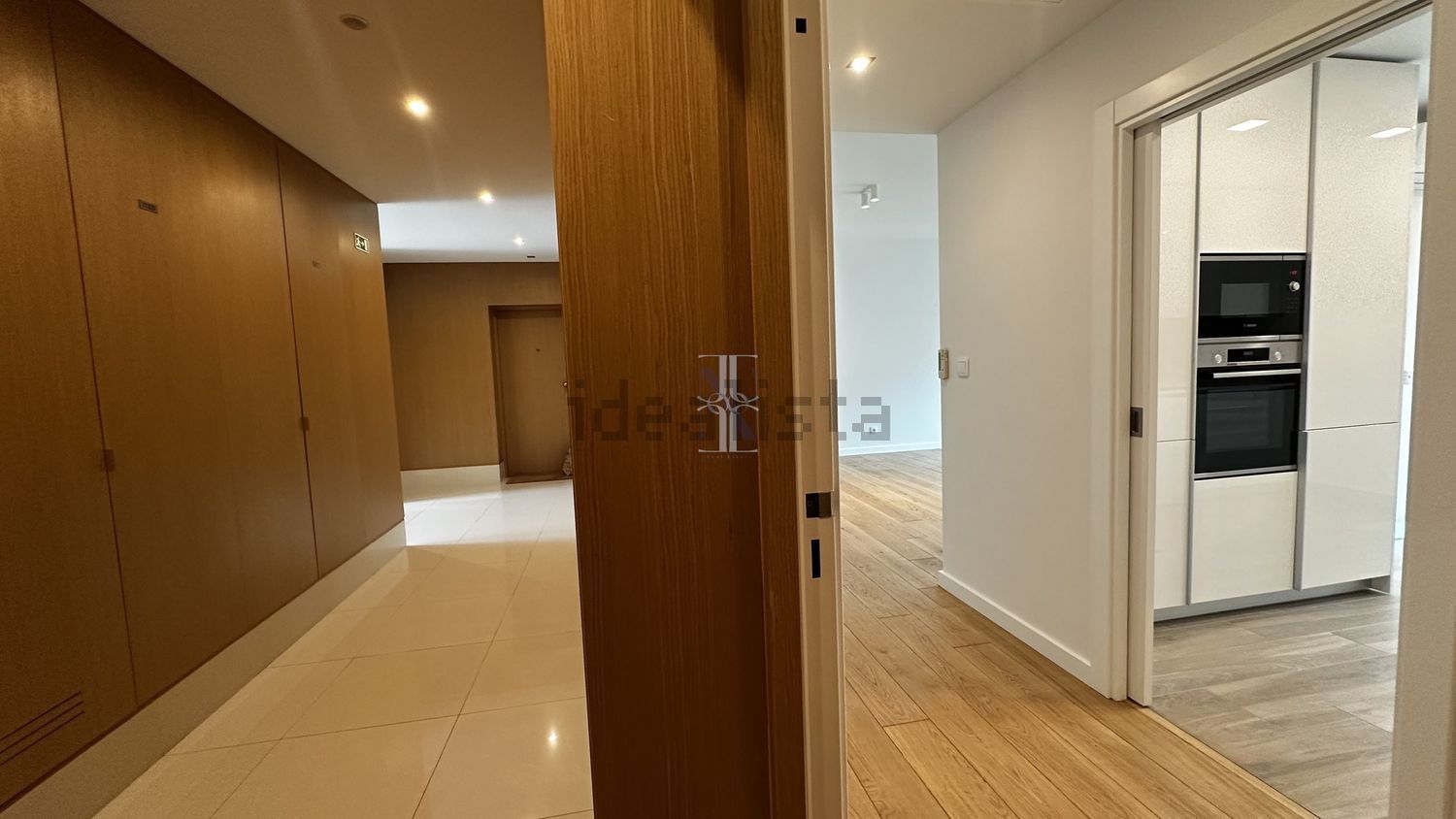 出租公寓 t2在Rua Daciano Costa - 过道