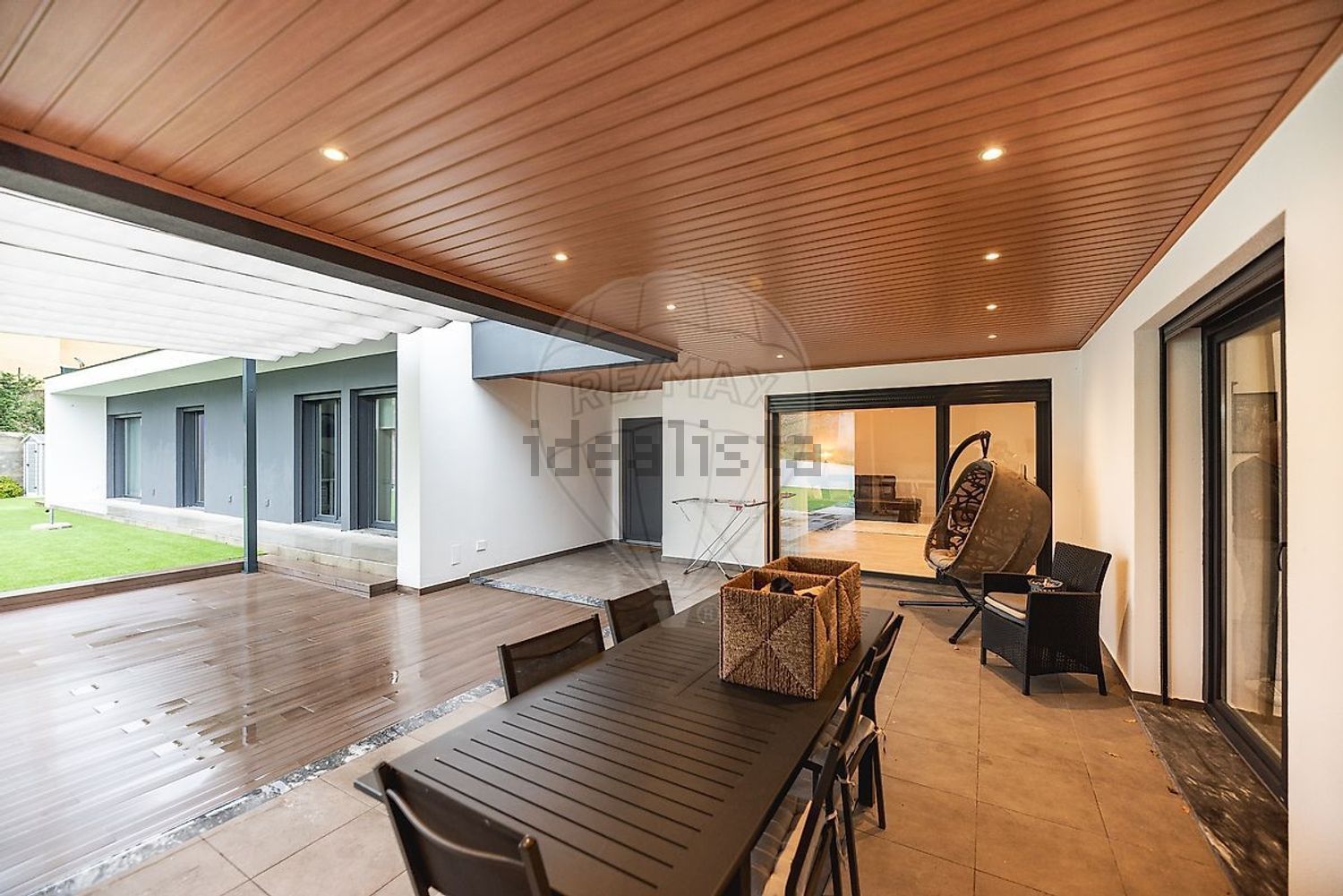 小楼房或独栋别墅出售在Rua Mato Moreira - 照片