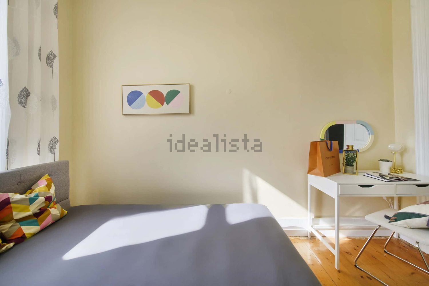 出租房间在Largo Vitorino Damásio, 2 - 卧室