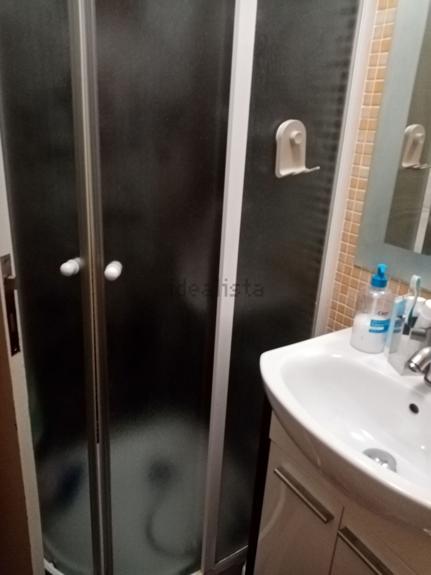 出租房间在Rua Alexandre Herculano, 19 Seg Esq - 卫生间