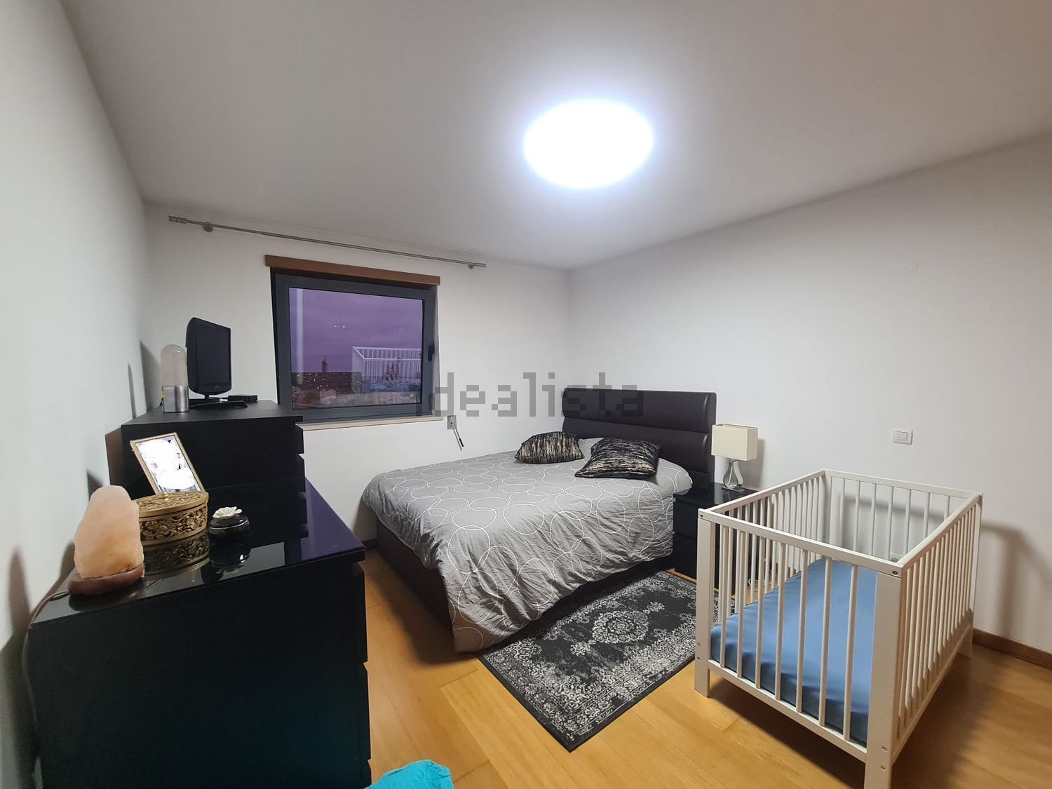 出租公寓 t2在Rua Armandinho, 1 - 卧室