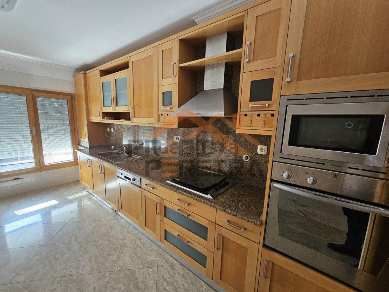 出租公寓 t3在Rua Diogo Guilherme da Silva Alves Furtado, 8 - 厨房