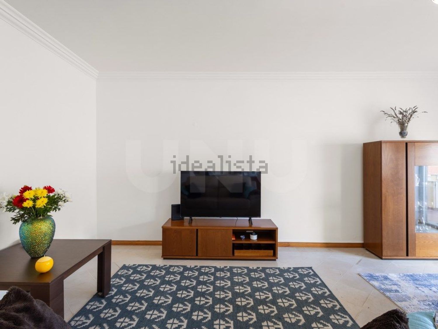 小楼房或独栋别墅出售在Rua José Joaquim de Miranda - 客厅