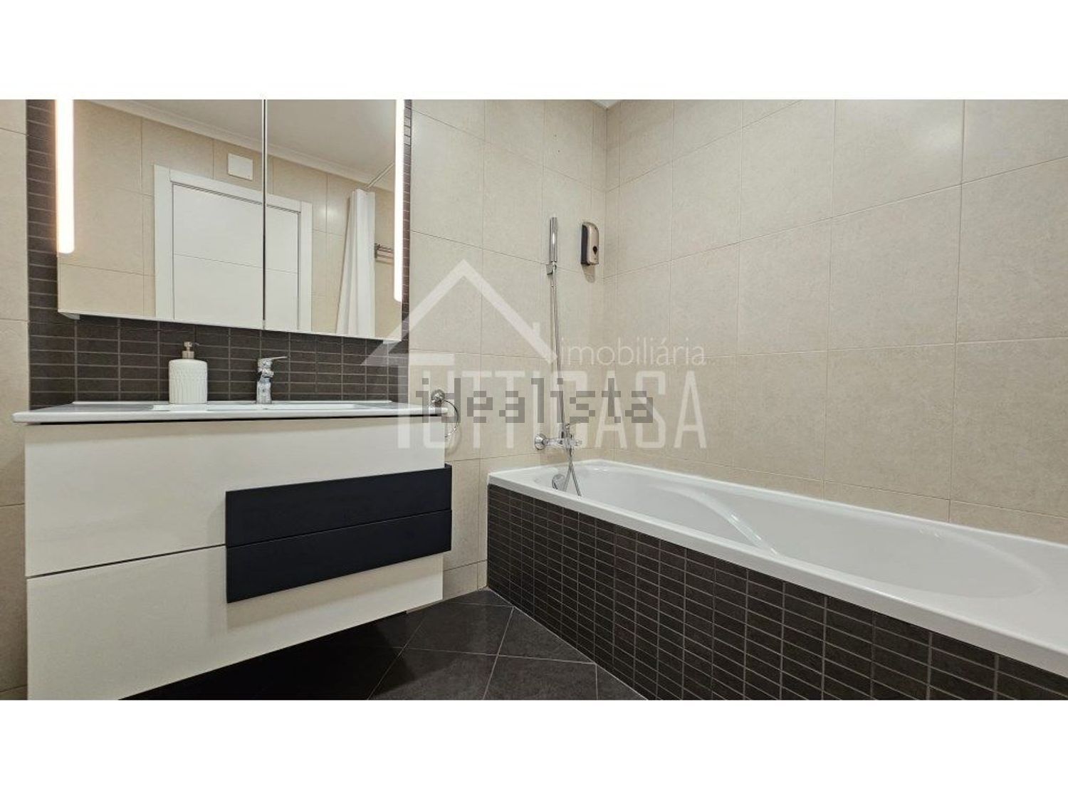 公寓 t3出售在Avenida Azedo Gneco G6 - 卫生间