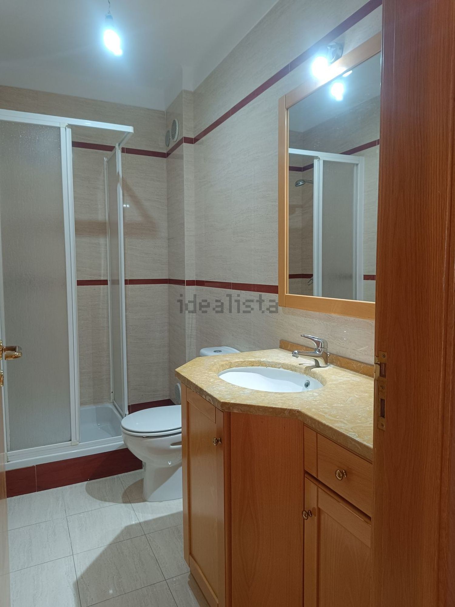 出租公寓 t2在Praceta José Régio, 12 e - 卫生间