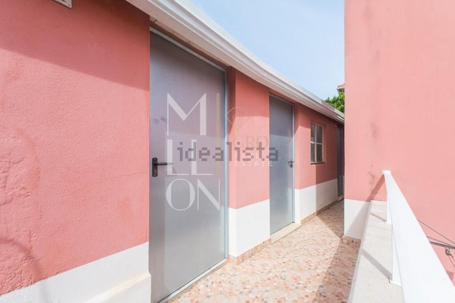 双拼别墅出售在Rua Combatentes da Grande Guerra s/n - 阳台