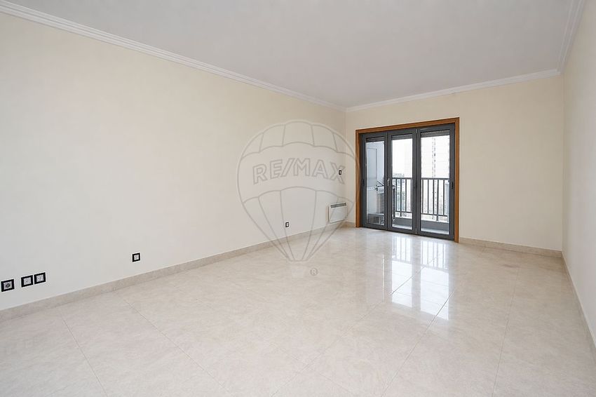 公寓 t2出售在Rua Cidade de Bolama