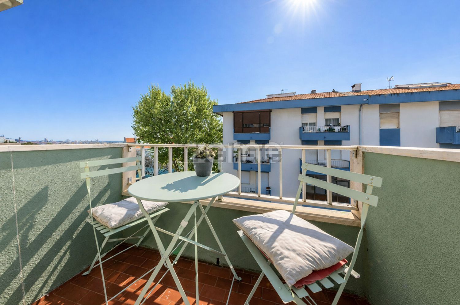 公寓 t2出售在Rua General Humberto Delgado, 41 - 门廊