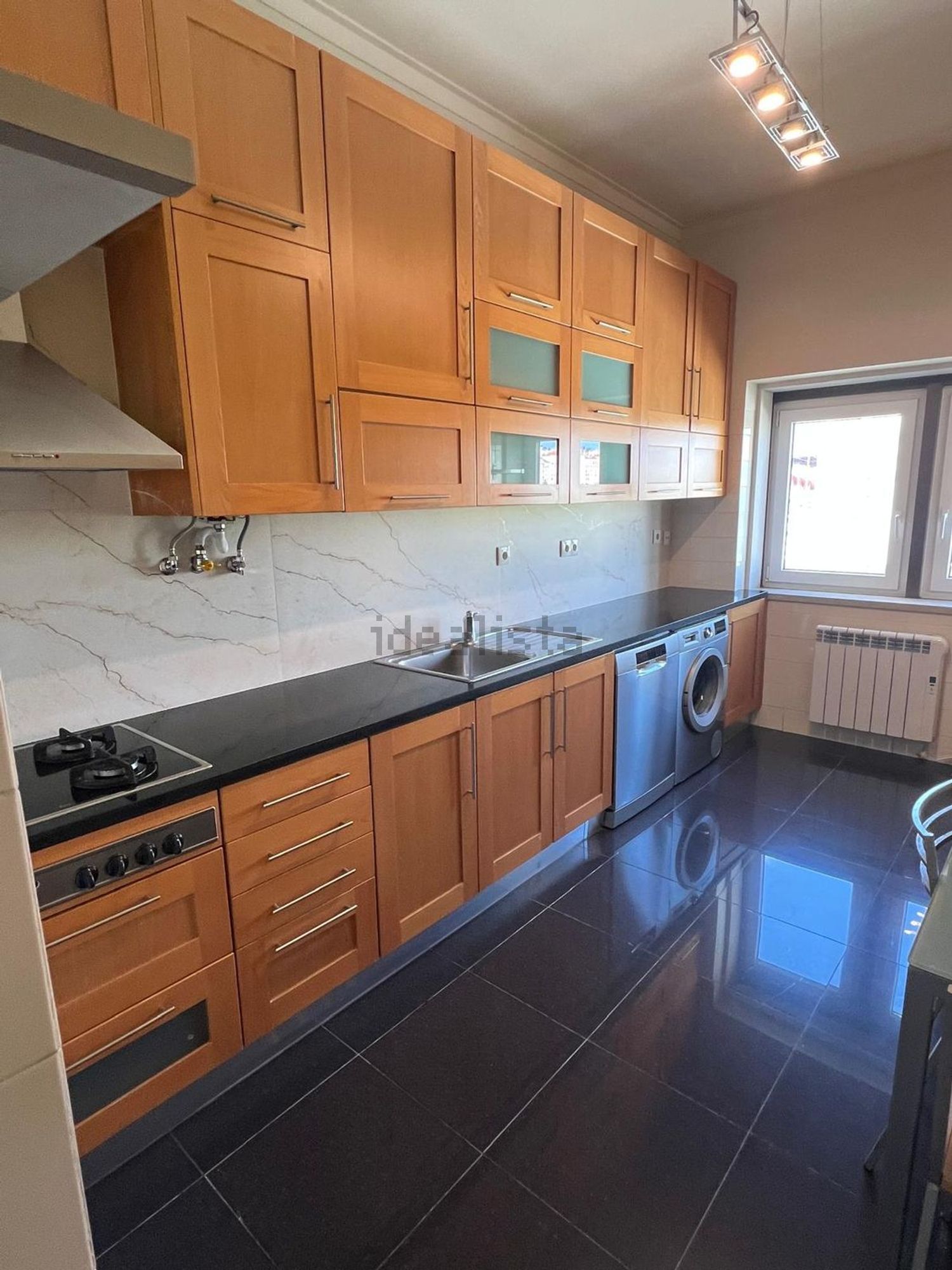 出租公寓 t3在Rua Alfredo Guisado, 14 - 厨房