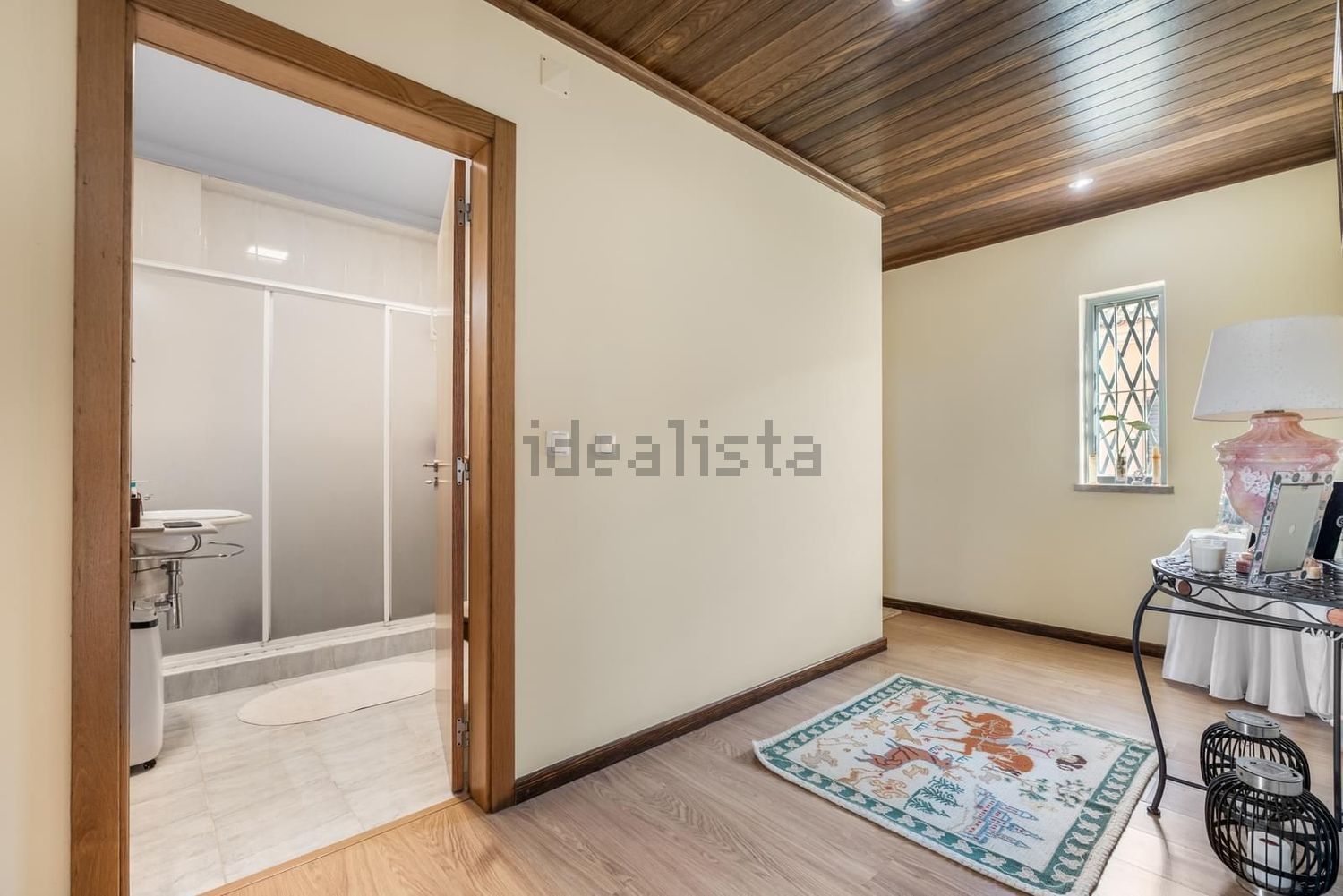 小楼房或独栋别墅出售N10 - 居住