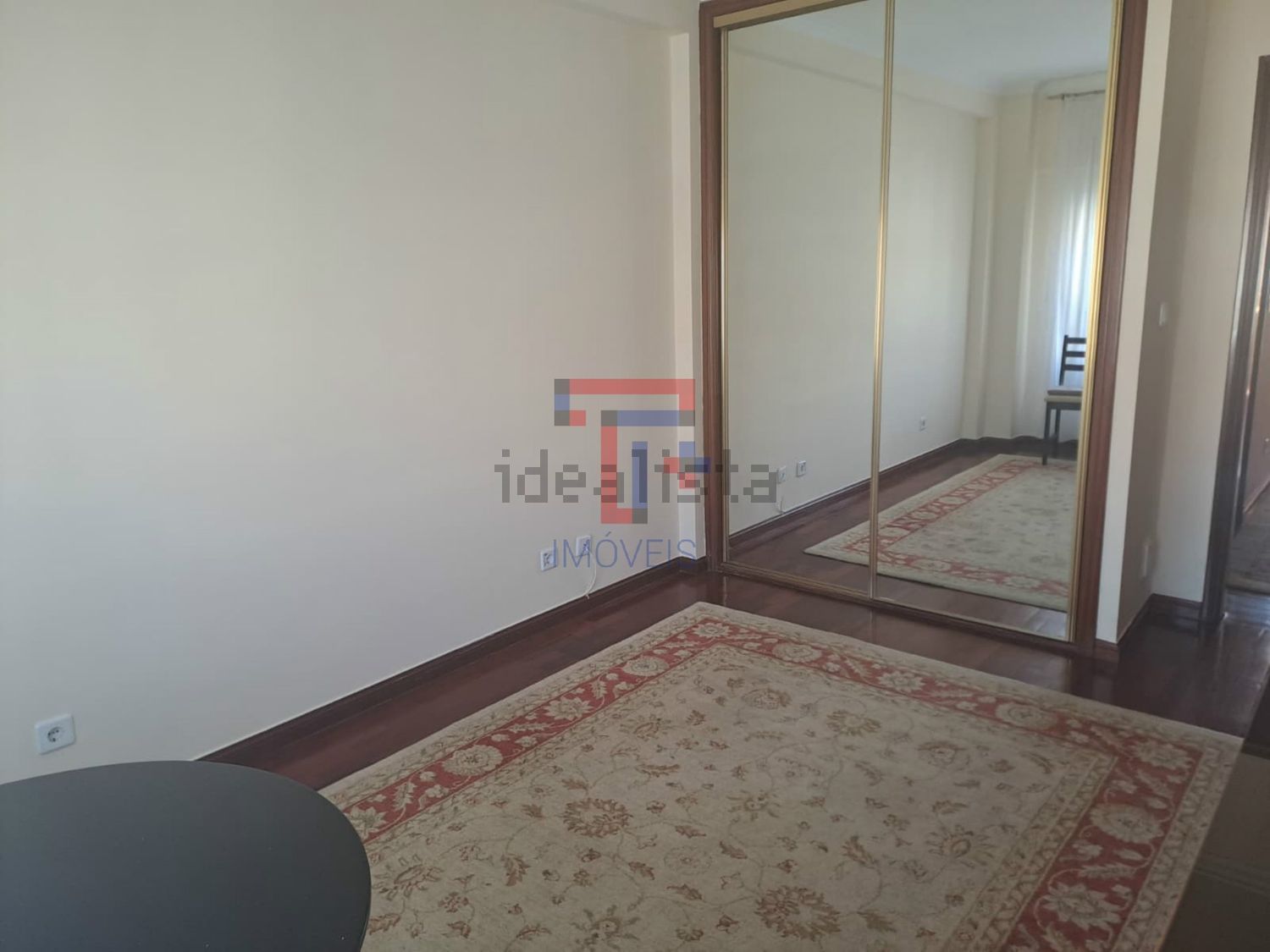 出租公寓 t2在Ramada e Caneças - 卧室