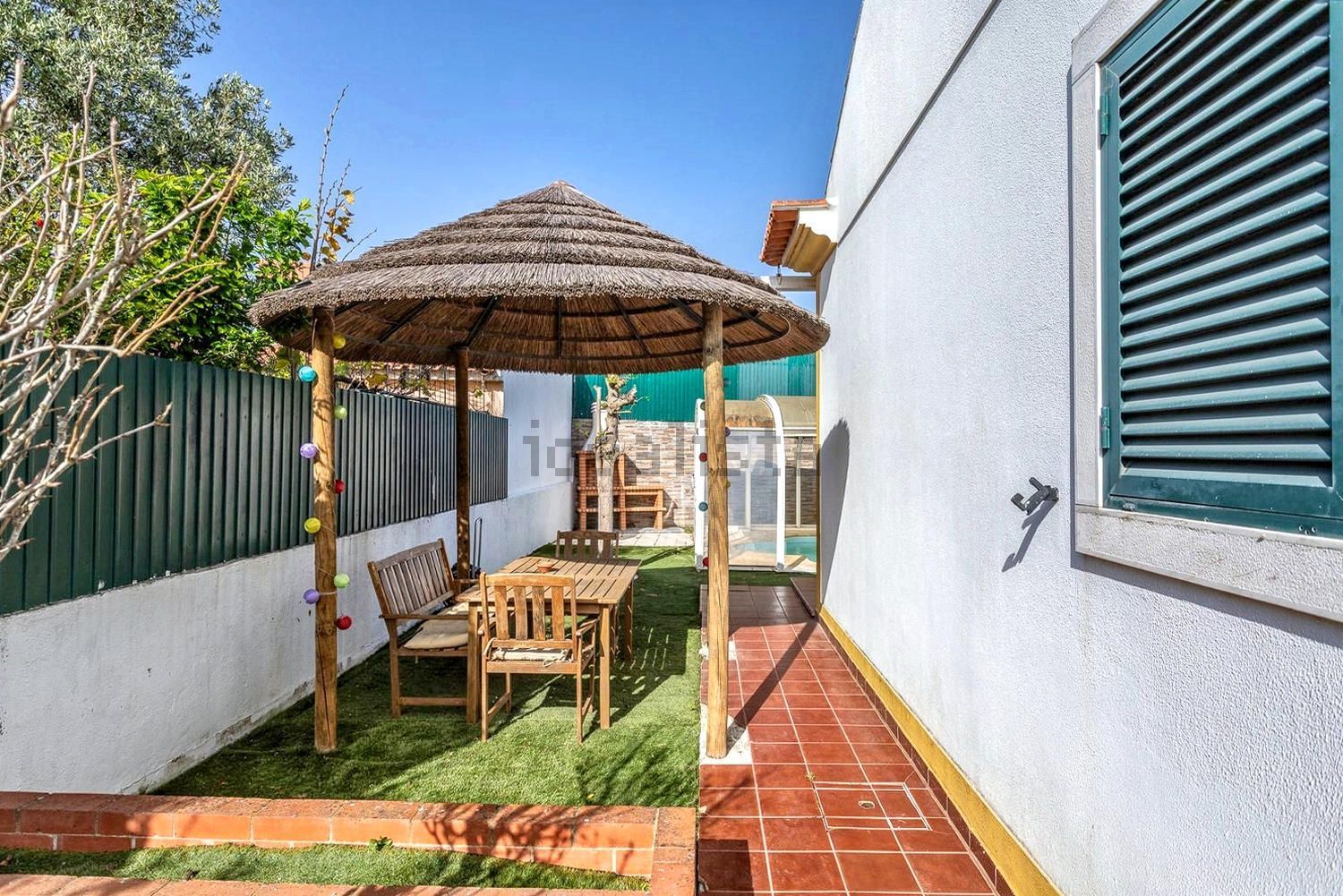 小楼房或独栋别墅出售在Rua dos Pintassilgos, 3 - 花园