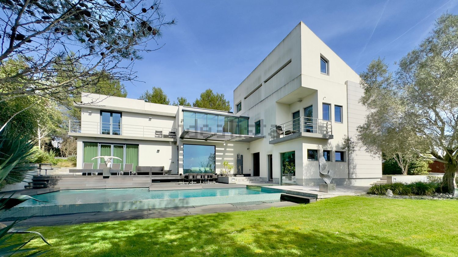 小楼房或独栋别墅出售在Rua B1 da Quinta dos Alcoutins, 10 - 外立面