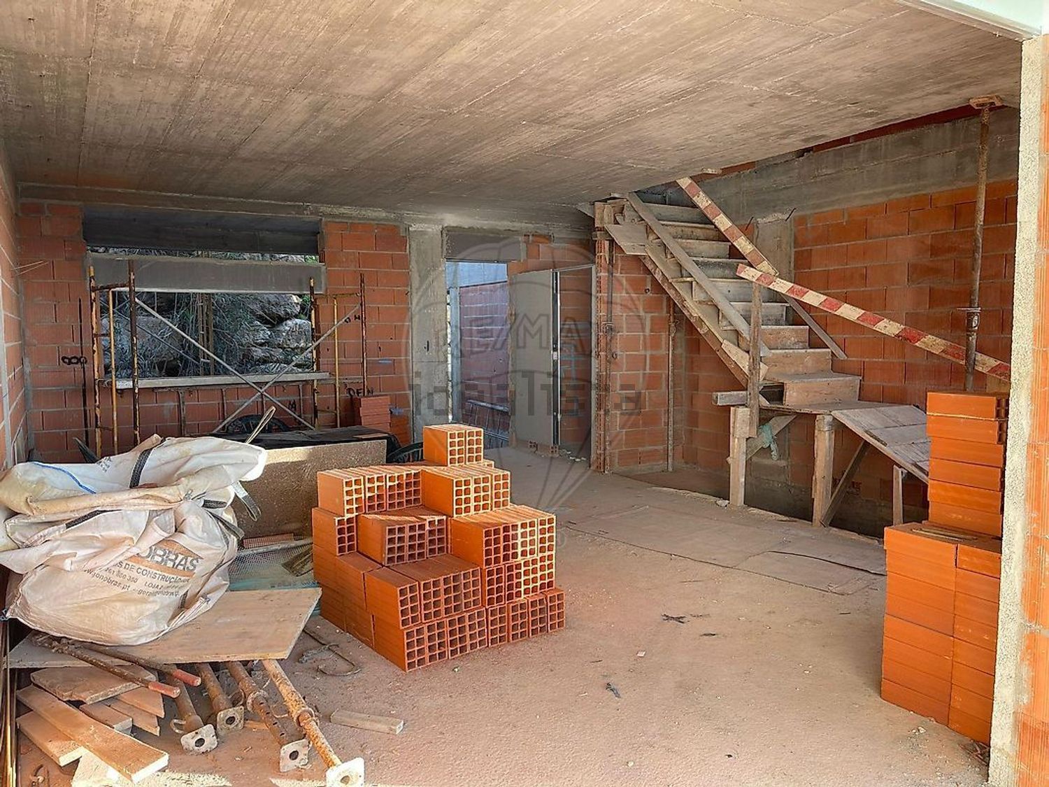 小楼房或独栋别墅出售在Travessa do Albarral - 阳台