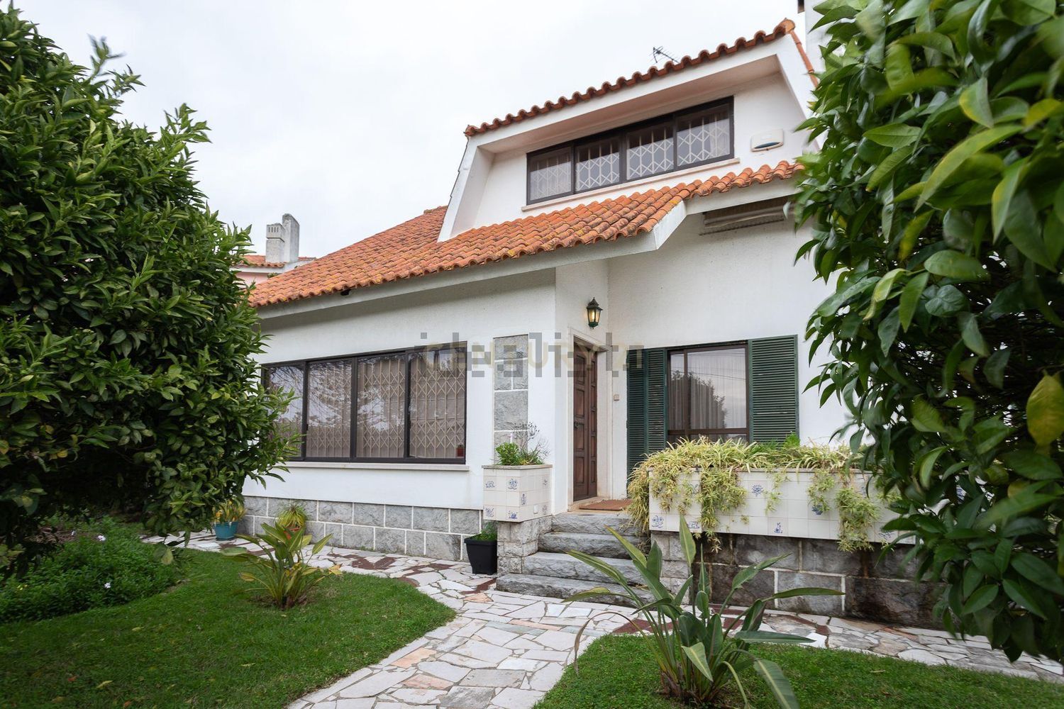 小楼房或独栋别墅出售在Cobre - 外立面