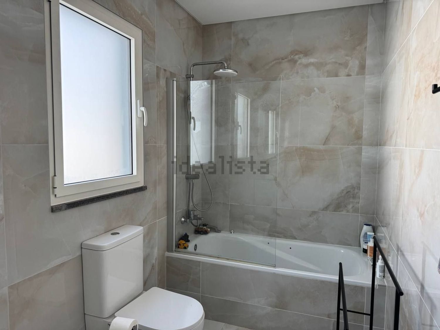 小楼房或独栋别墅出售在Igreja Nova e Cheleiros - 卫生间