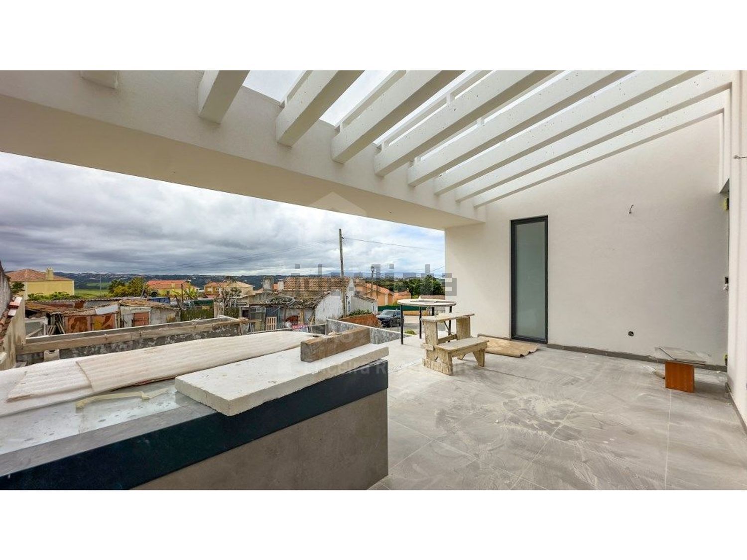 小楼房或独栋别墅出售在Santo Isidoro - 阳台