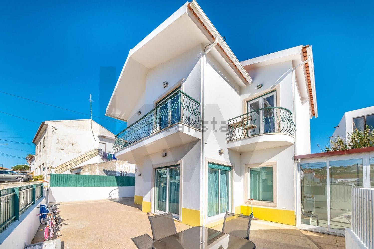 小楼房或别墅出售在Rua da Ribeira - 外立面