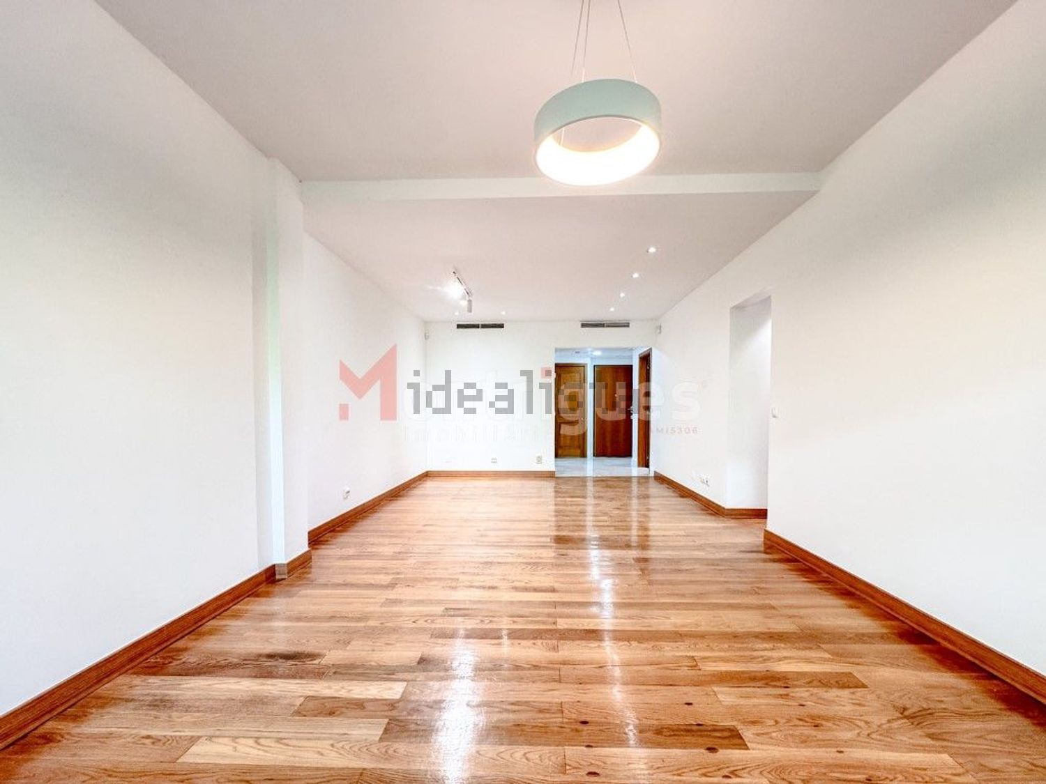 公寓 t3出售在Rua da Ilha dos Amores - 客厅