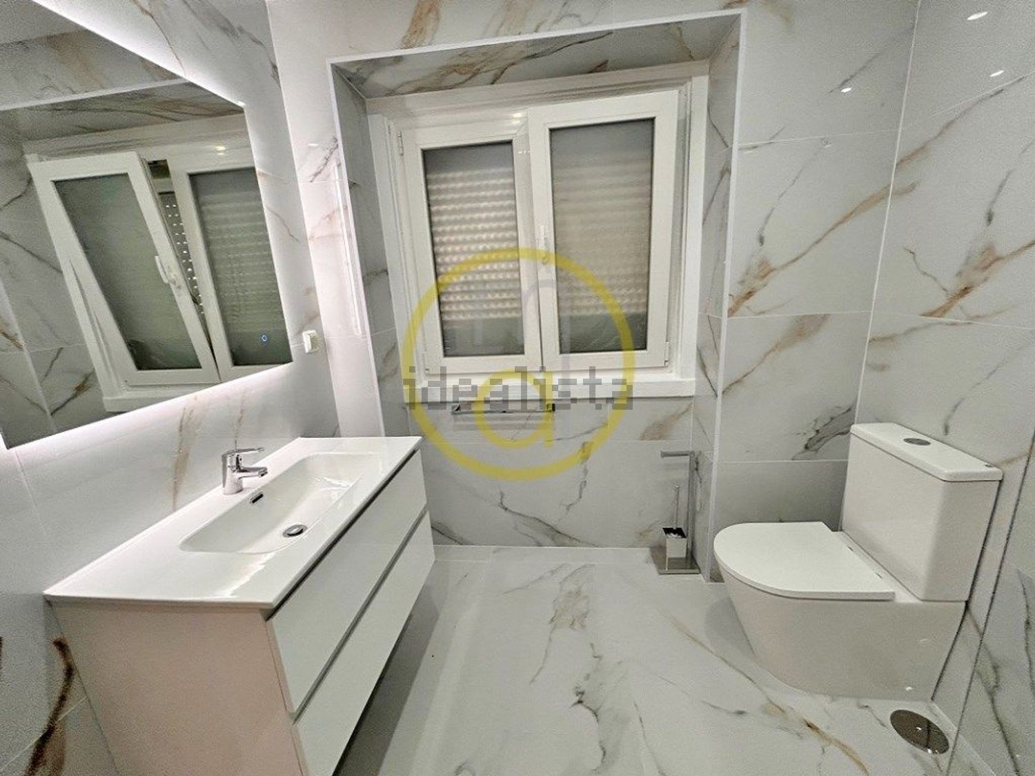 出租公寓 t2在Olivais - 卫生间