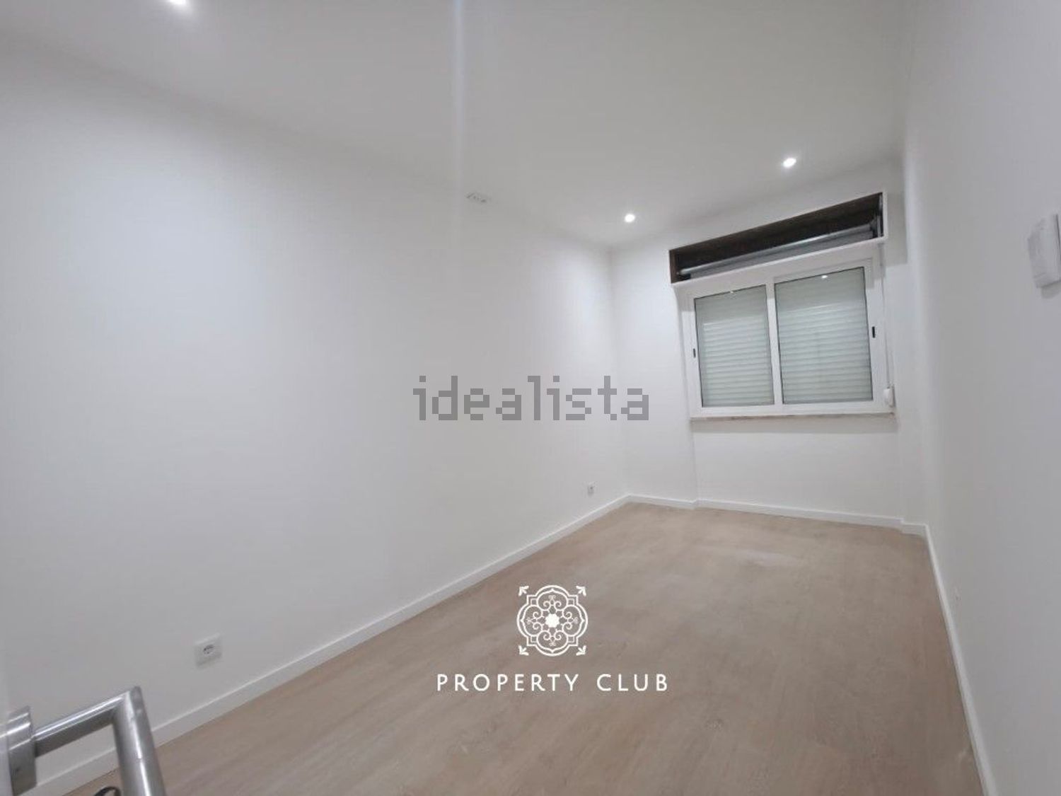 公寓 t3出售在Avenida Comandante Luís António da Silva - 居住