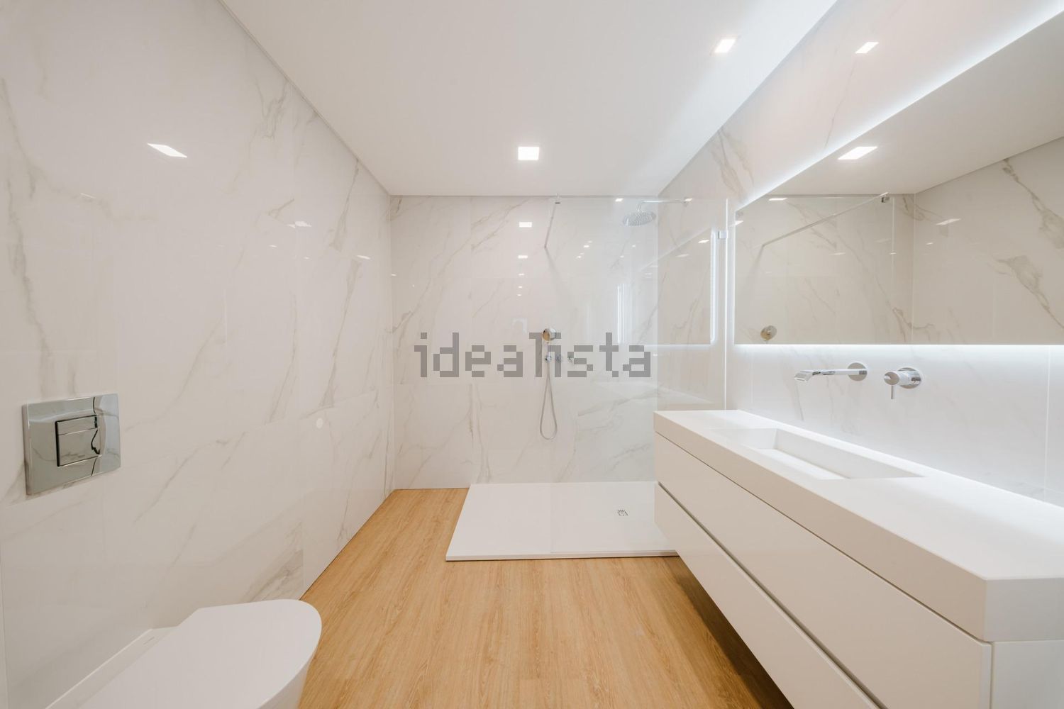 小楼房或独栋别墅出售在Rua Vieira da Silva - 卫生间