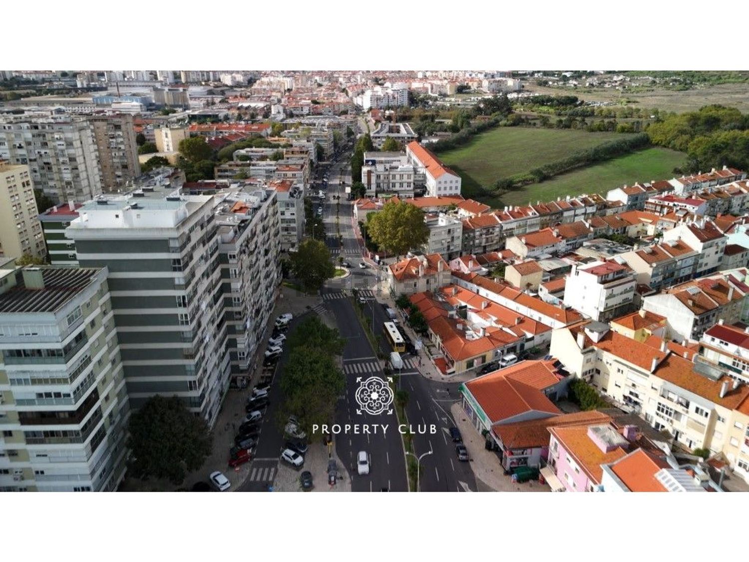 公寓 t3出售在Avenida Comandante Luís António da Silva - 照片