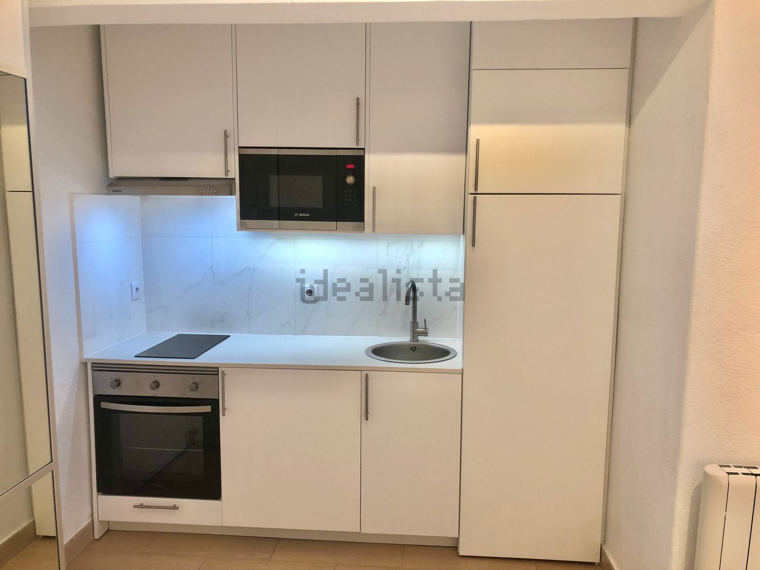 出租t0（单人公寓）在Rua Infante Dom Pedro, 1 - 厨房