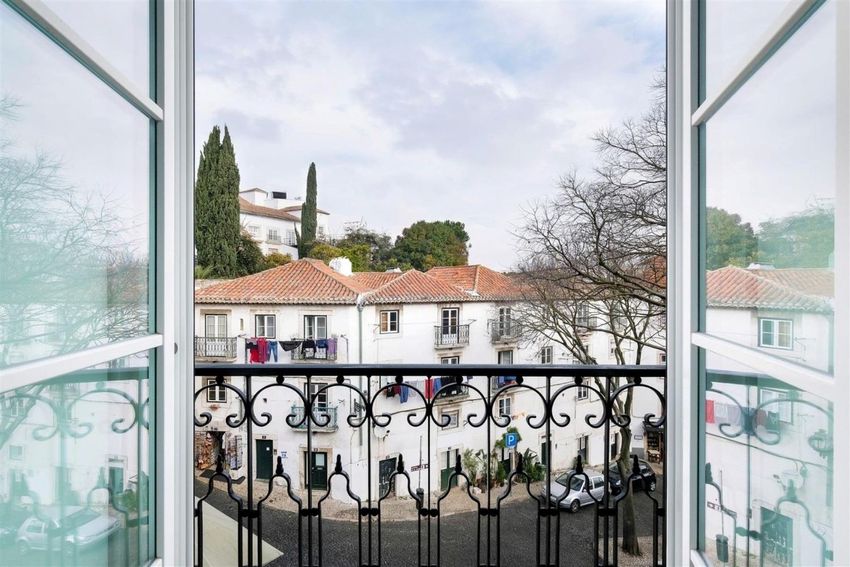 双拼别墅出售在Largo do Contador Mor, 21